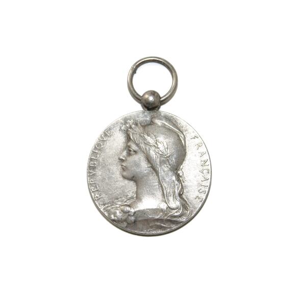 Vintage French Silver Medal Pendant: Alfred Borrel, Republique Francaise - Picture 1 of 2